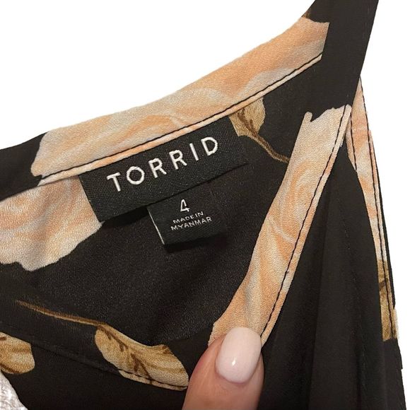 Torrid Floral Sheer Tank Top - Picture 4 of 7